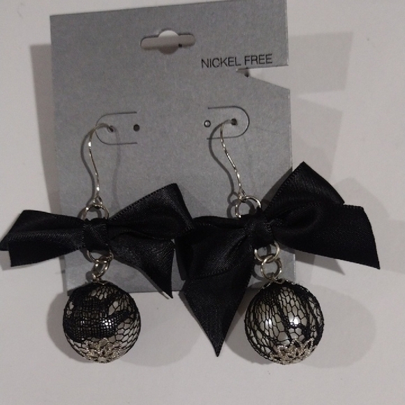 Black Bow-Tie Mesh Ball Drop Earrings, Elegant Silver-Tone Dangle Design Jewelry - Picture 5 of 9